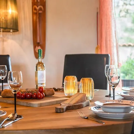 Villa Charming French With Pool Cébazan