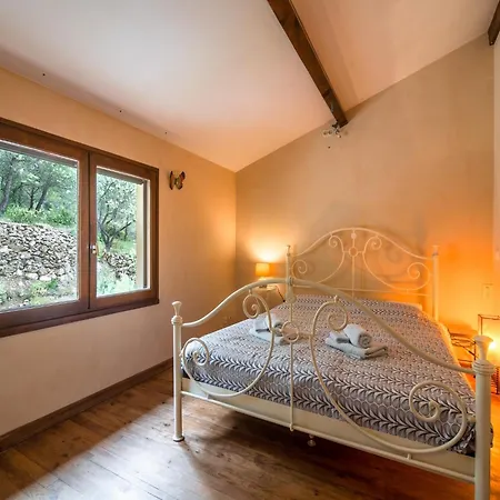 Charming French With Pool * Cébazan