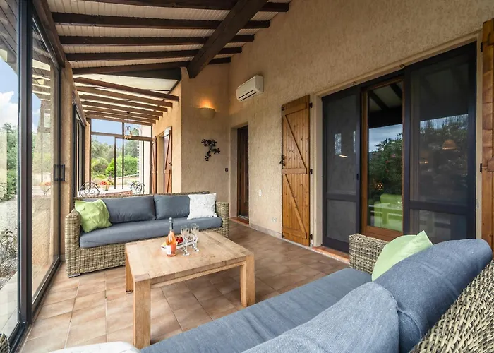 Charming French With Pool Villa *