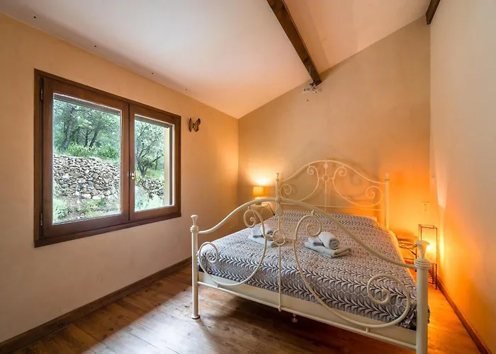 Charming French With Pool * Cébazan