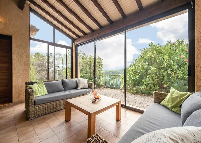 Villa Charming French With Pool Cébazan