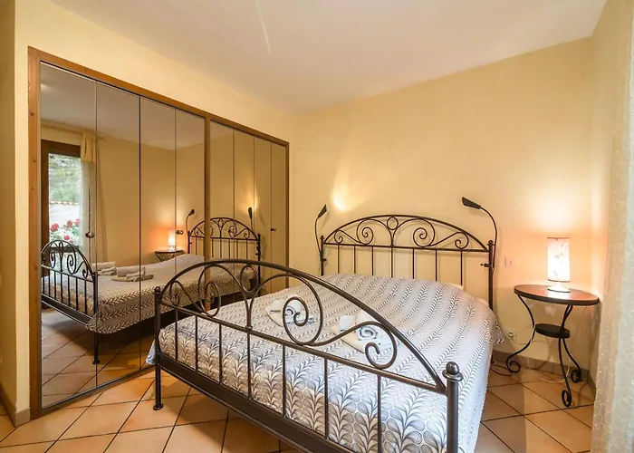 Villa Charming French With Pool