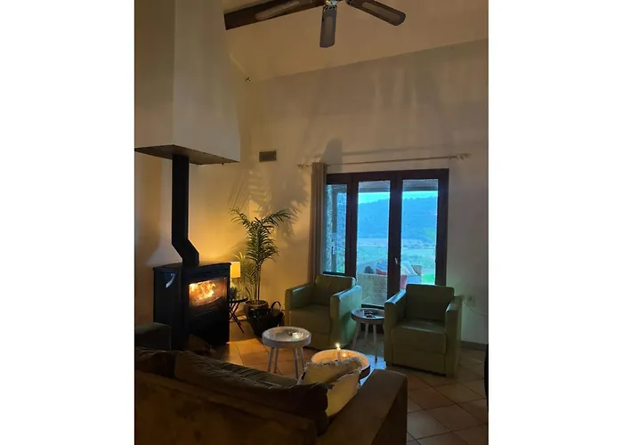 Charming French With Pool Villa Cébazan